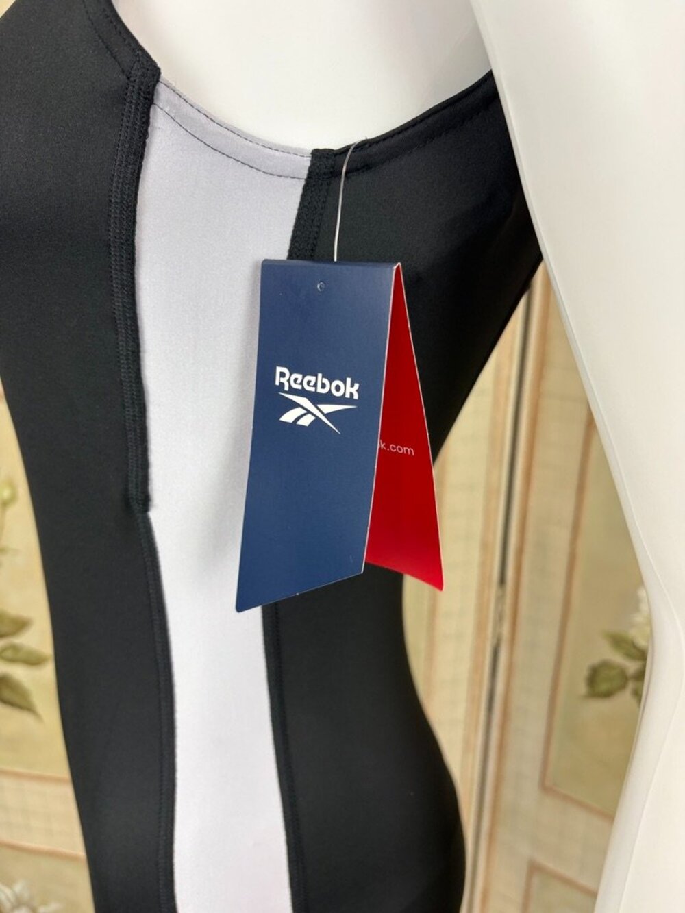 NWT Reebok Full Body Jumpsuit - Picture 4 of 6
